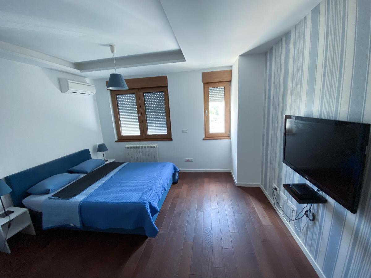 Apartment Azzurro Lux Belgrad Exterior foto